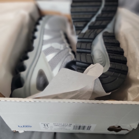 Mens Shoes - Picture 14 of 15